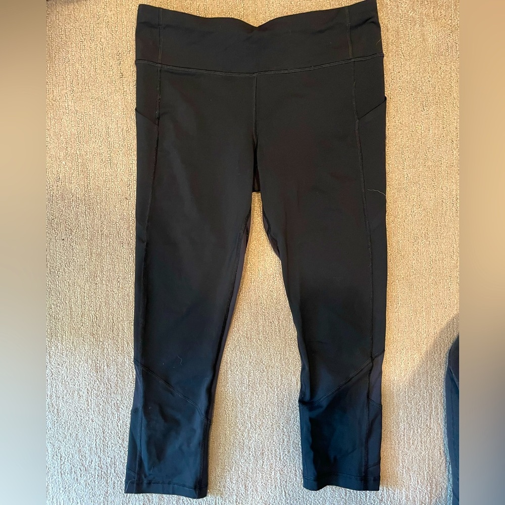 Lululemon Black Cropped Leggings